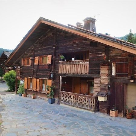 Charmieux Appartement En Chalet Typique 大博尔南 外观 照片